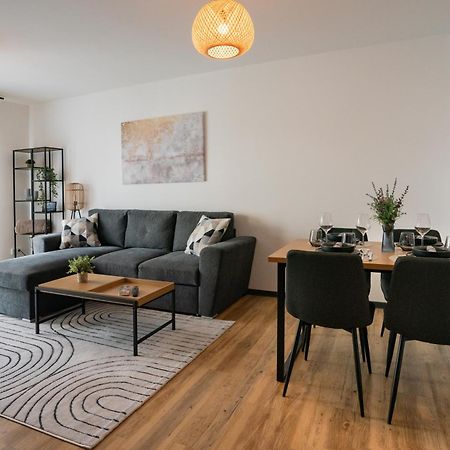 Reitz - Apartment I Zentrale Lage I Stellplatz I 55Qm I 2 Zimmer I Kueche I Bad I Terrasse Bad Hersfeld Exterior photo