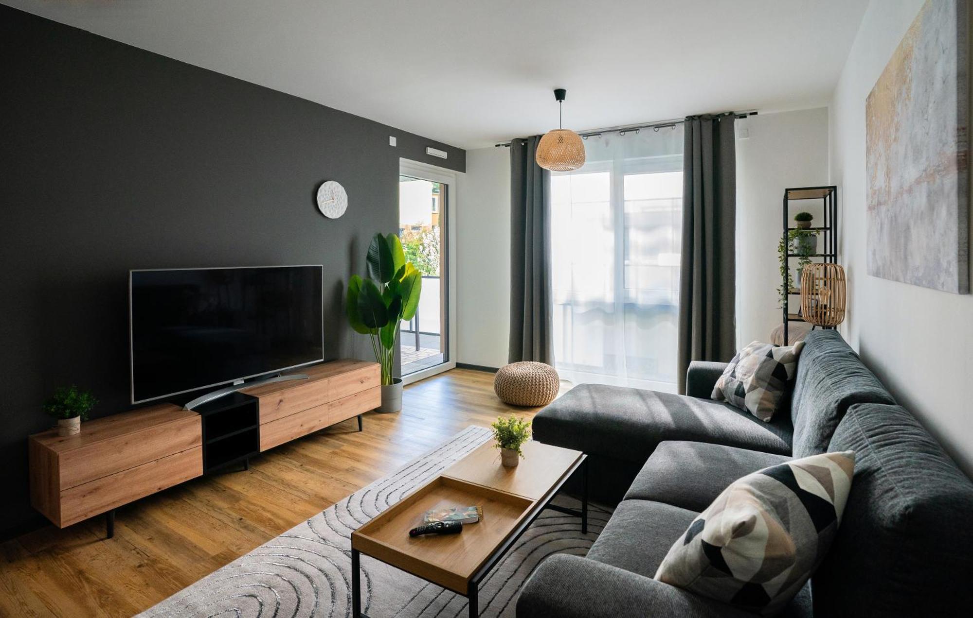 Reitz - Apartment I Zentrale Lage I Stellplatz I 55Qm I 2 Zimmer I Kueche I Bad I Terrasse Bad Hersfeld Exterior photo