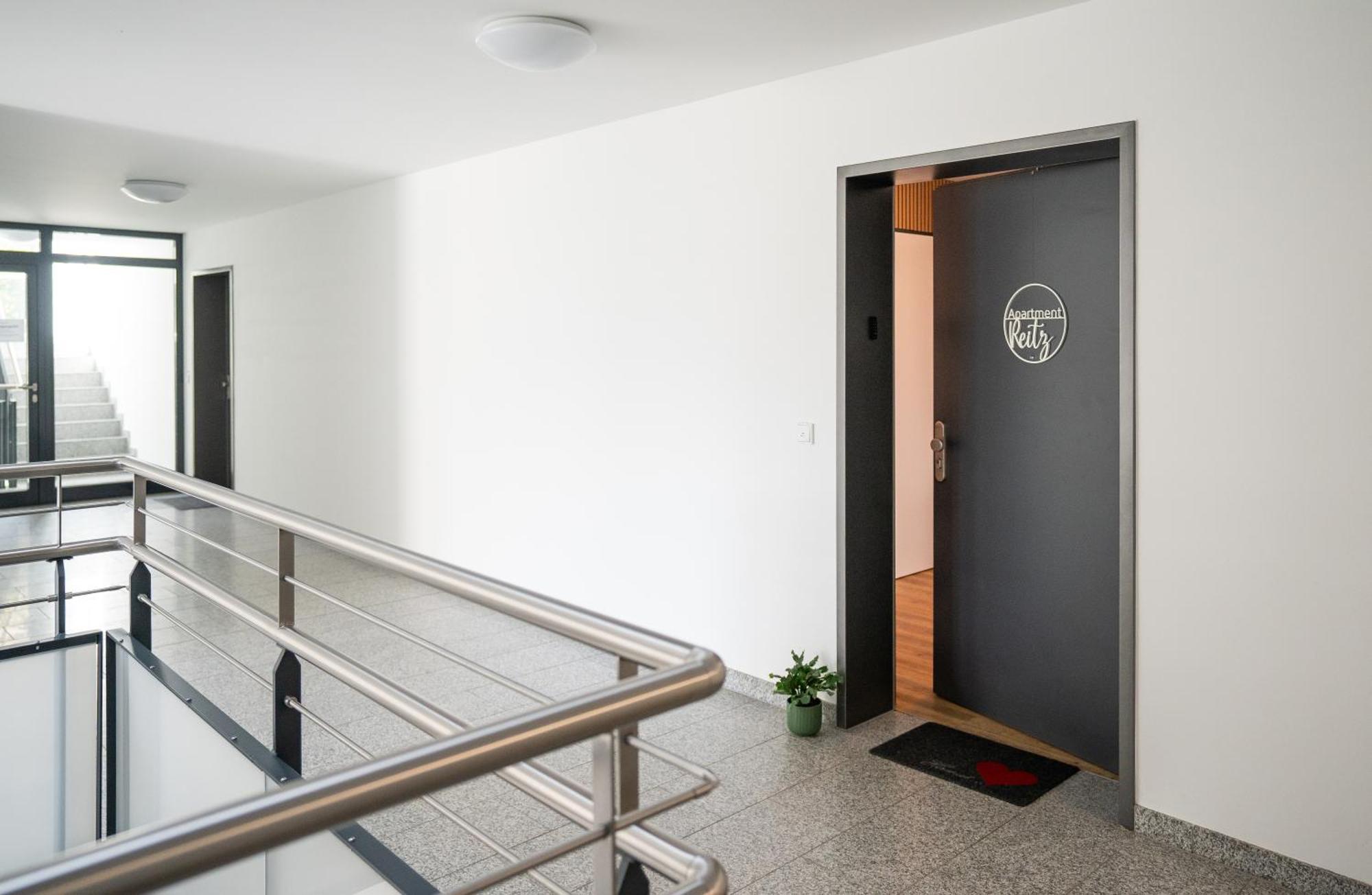 Reitz - Apartment I Zentrale Lage I Stellplatz I 55Qm I 2 Zimmer I Kueche I Bad I Terrasse Bad Hersfeld Exterior photo