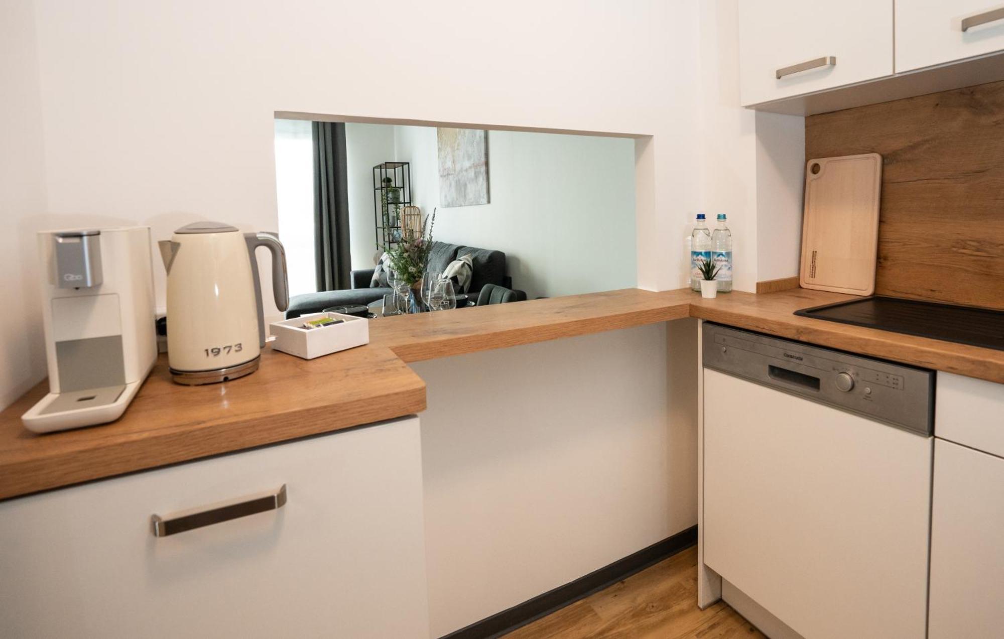 Reitz - Apartment I Zentrale Lage I Stellplatz I 55Qm I 2 Zimmer I Kueche I Bad I Terrasse Bad Hersfeld Exterior photo